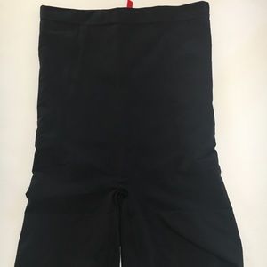 Spanx higher oncore mid-thigh Shorts